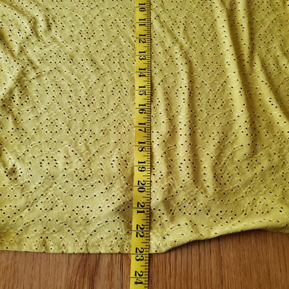 W5 NWT Mustard Yellow Blouse Puff Ruch Sleeve Small Texture Cut Out XL - Picture 11 of 11